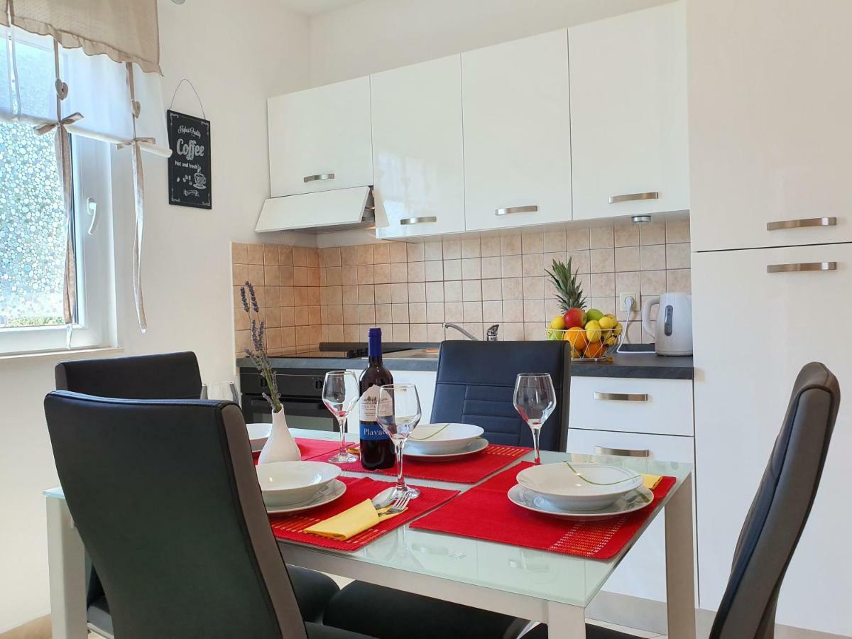 Apartment Tihana Trogir Exterior photo