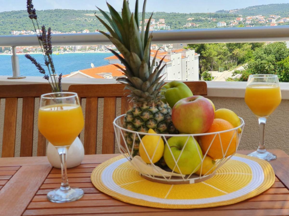 Apartment Tihana Trogir Exterior photo