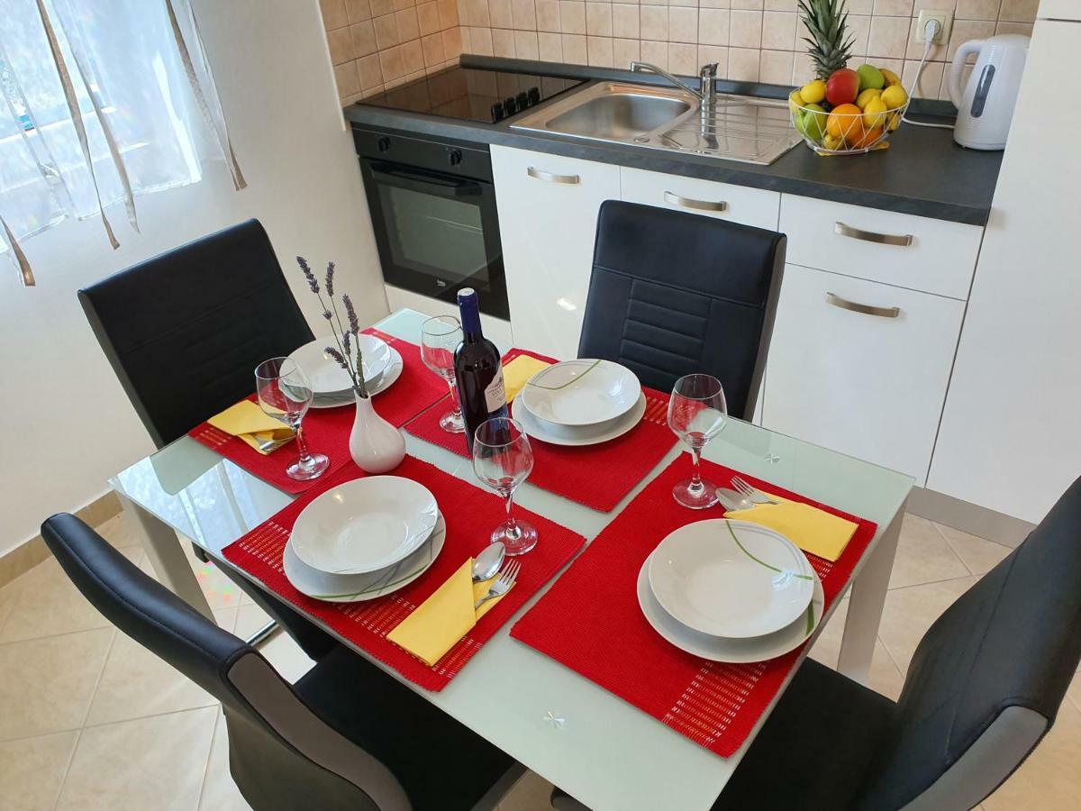 Apartment Tihana Trogir Exterior photo