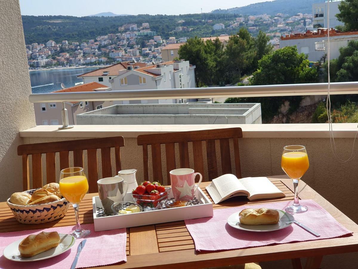 Apartment Tihana Trogir Exterior photo